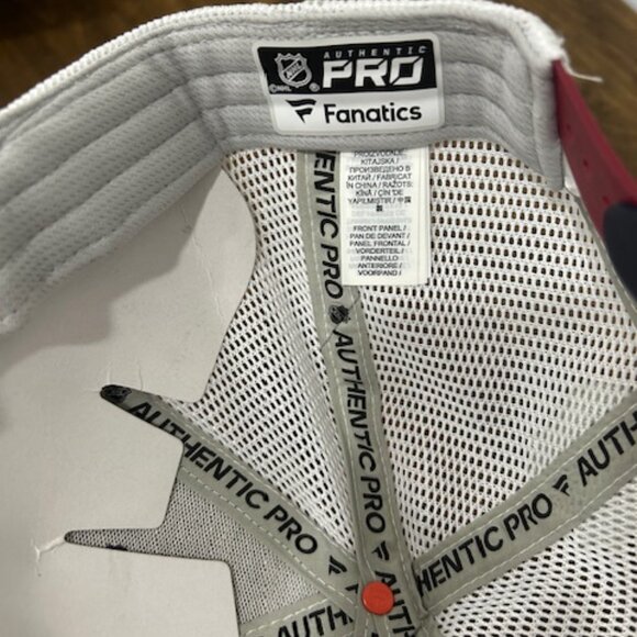 Colorado Avalanche Fanatics Authentic Pro Trucker Snapback Hat- Navy/White - Picture 4 of 5